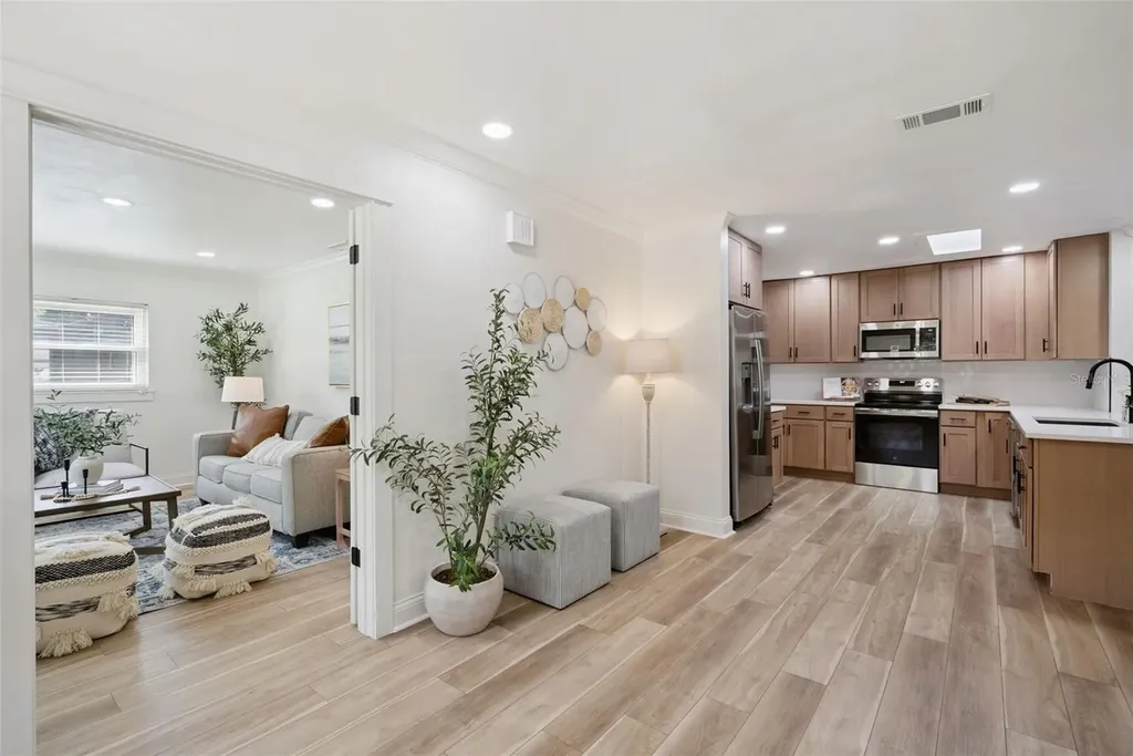 370 Sultana Lane Maitland FL 32751