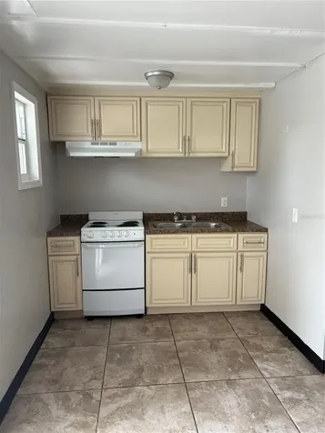 14854 17th Street Dade City FL 33523