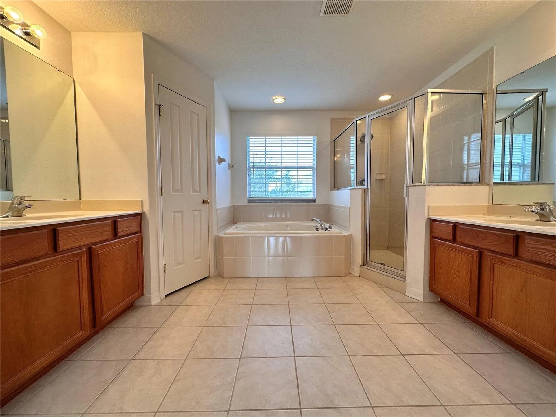 2718 Lucas Lake Lane Kissimmee FL 34744