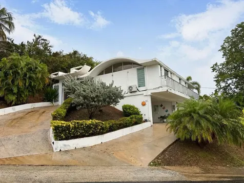 C2 Las Flores Street Fajardo PR 00738