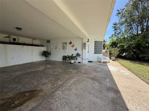 C2 Las Flores Street Fajardo PR 00738