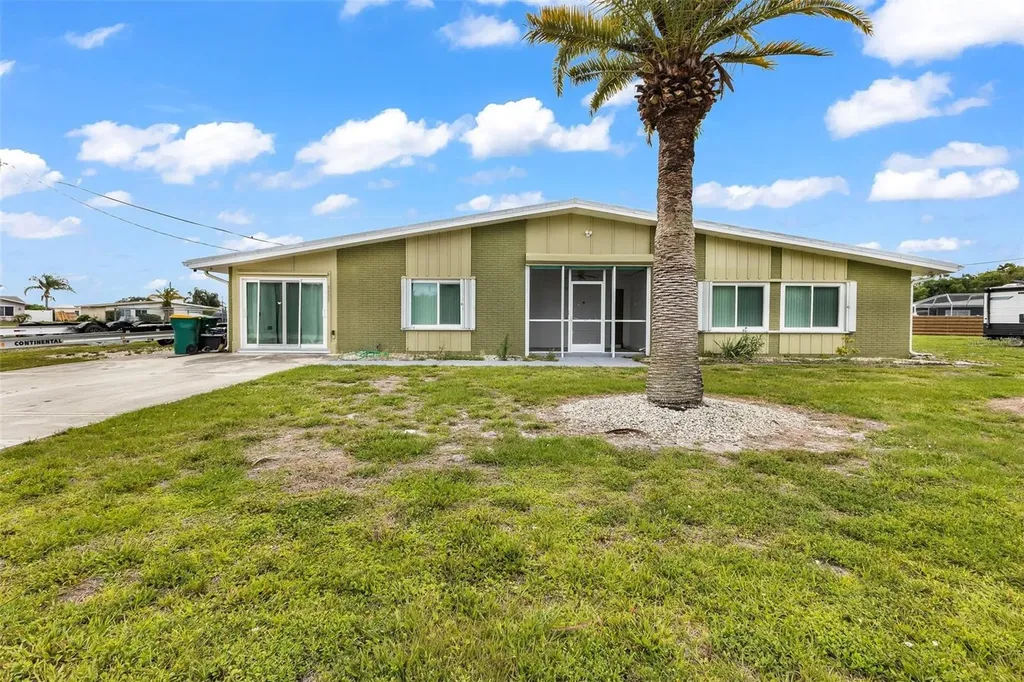 5527 Fairway Drive S Punta Gorda FL 33982