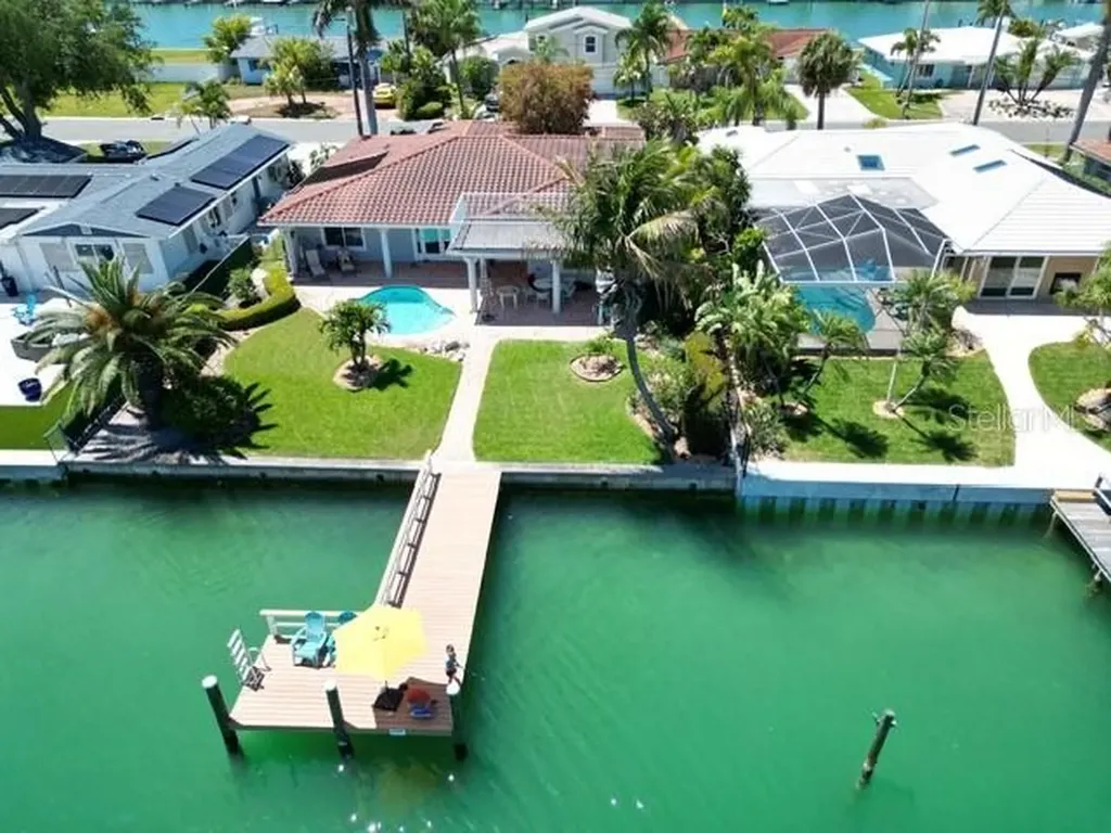 11855 4th Street E Treasure Island FL 33706