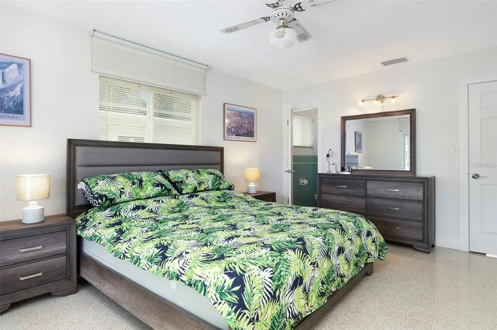 11855 4th Street E Treasure Island FL 33706
