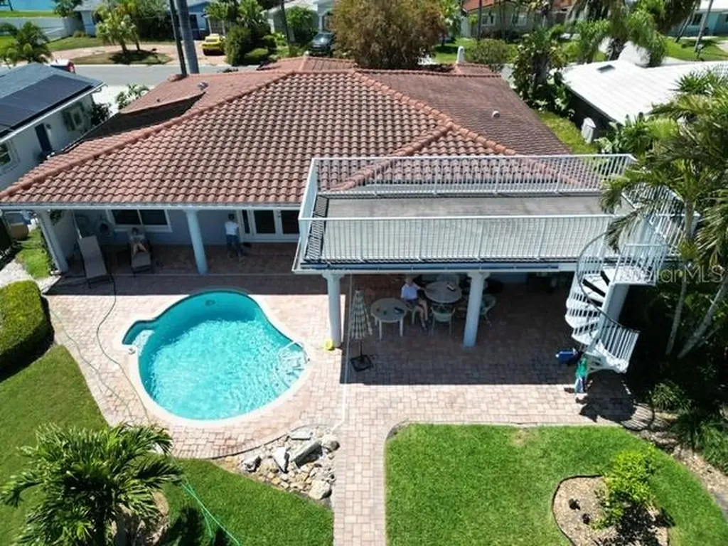 11855 4th Street E Treasure Island FL 33706