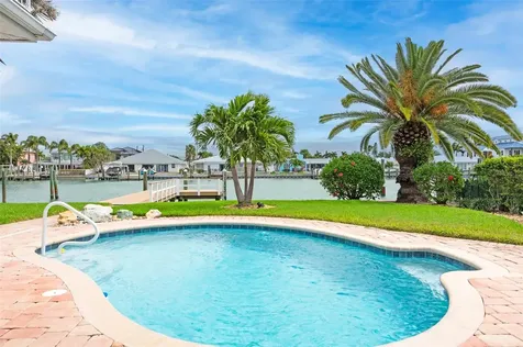 11855 4th Street E Treasure Island FL 33706
