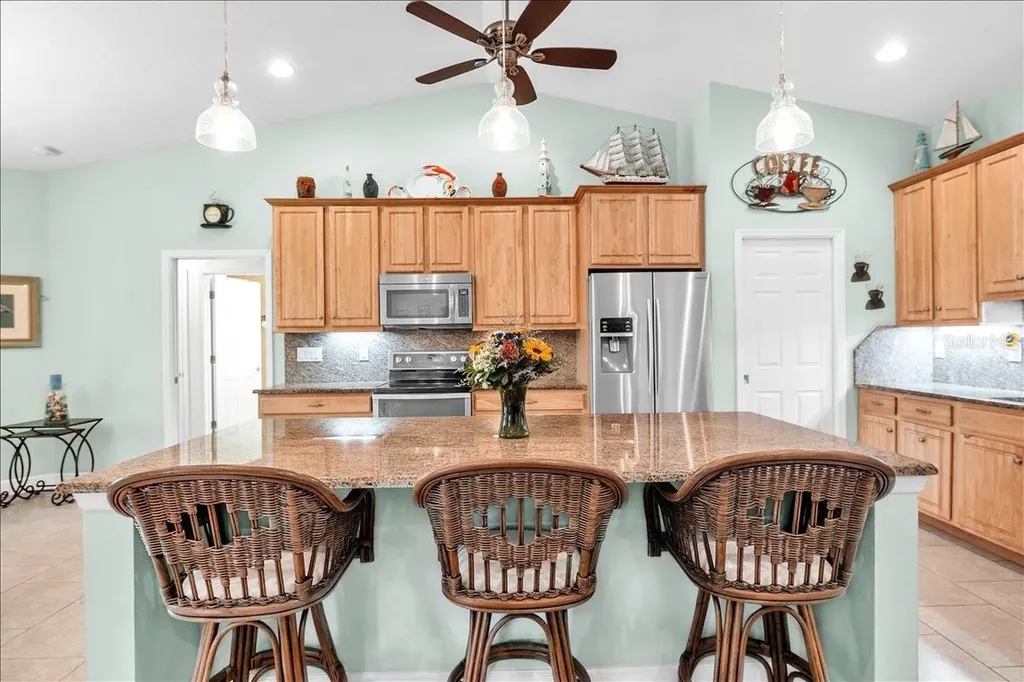 519 W Cashew Punta Gorda FL 33955