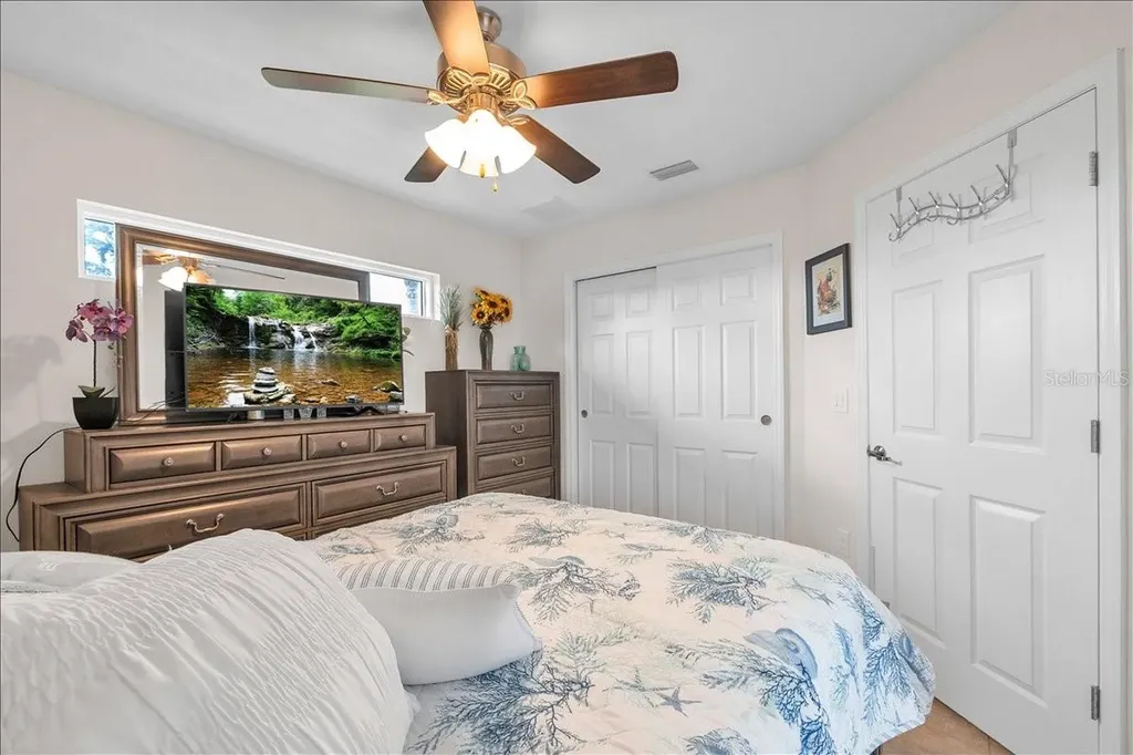 519 W Cashew Punta Gorda FL 33955