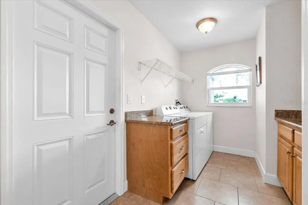 519 W Cashew Punta Gorda FL 33955