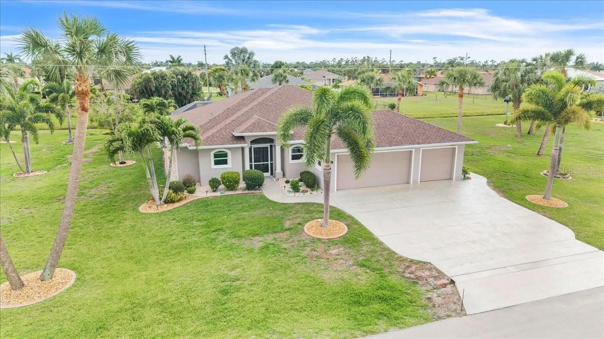 519 W Cashew Punta Gorda FL 33955