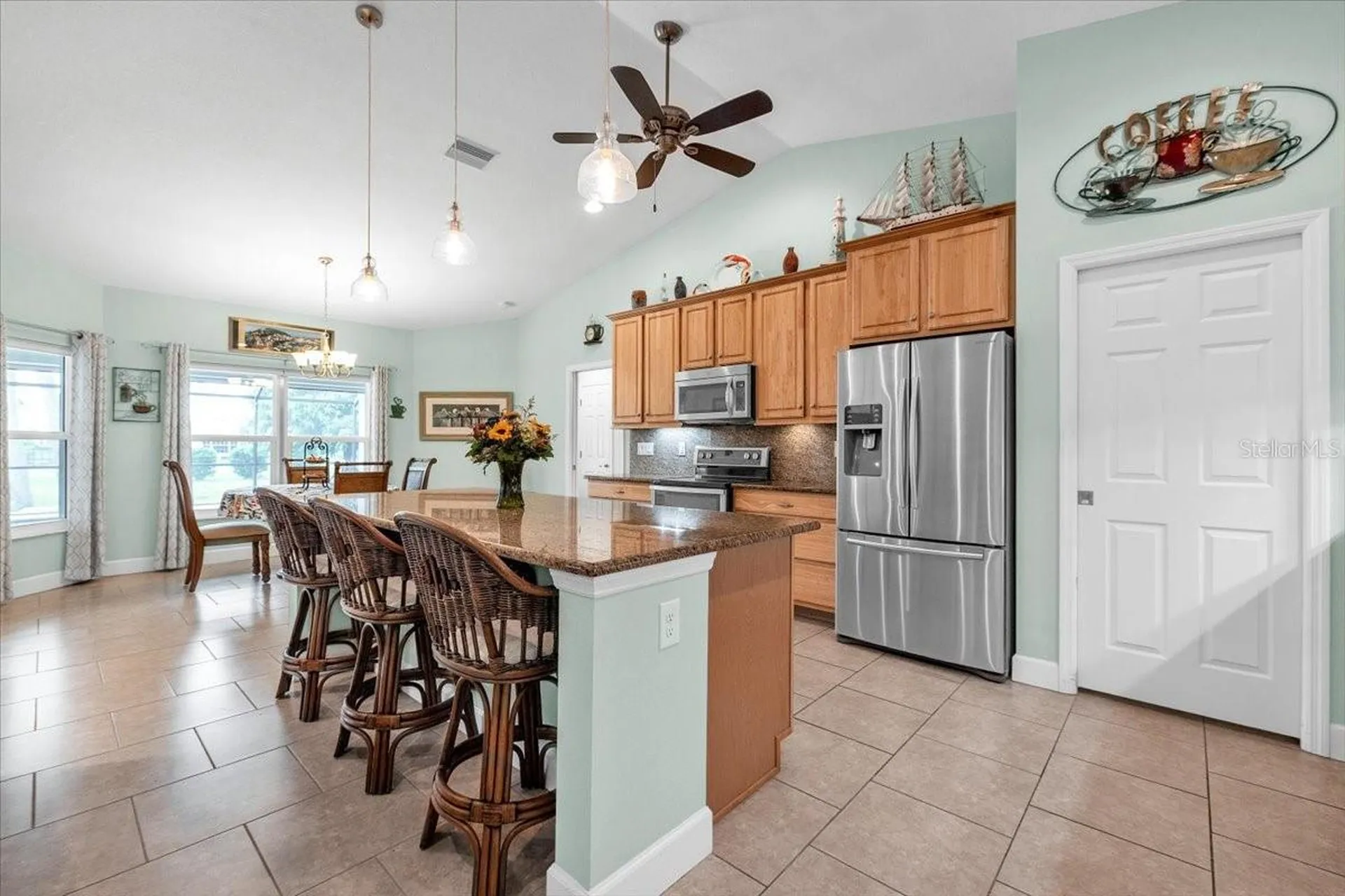 519 W Cashew Punta Gorda FL 33955