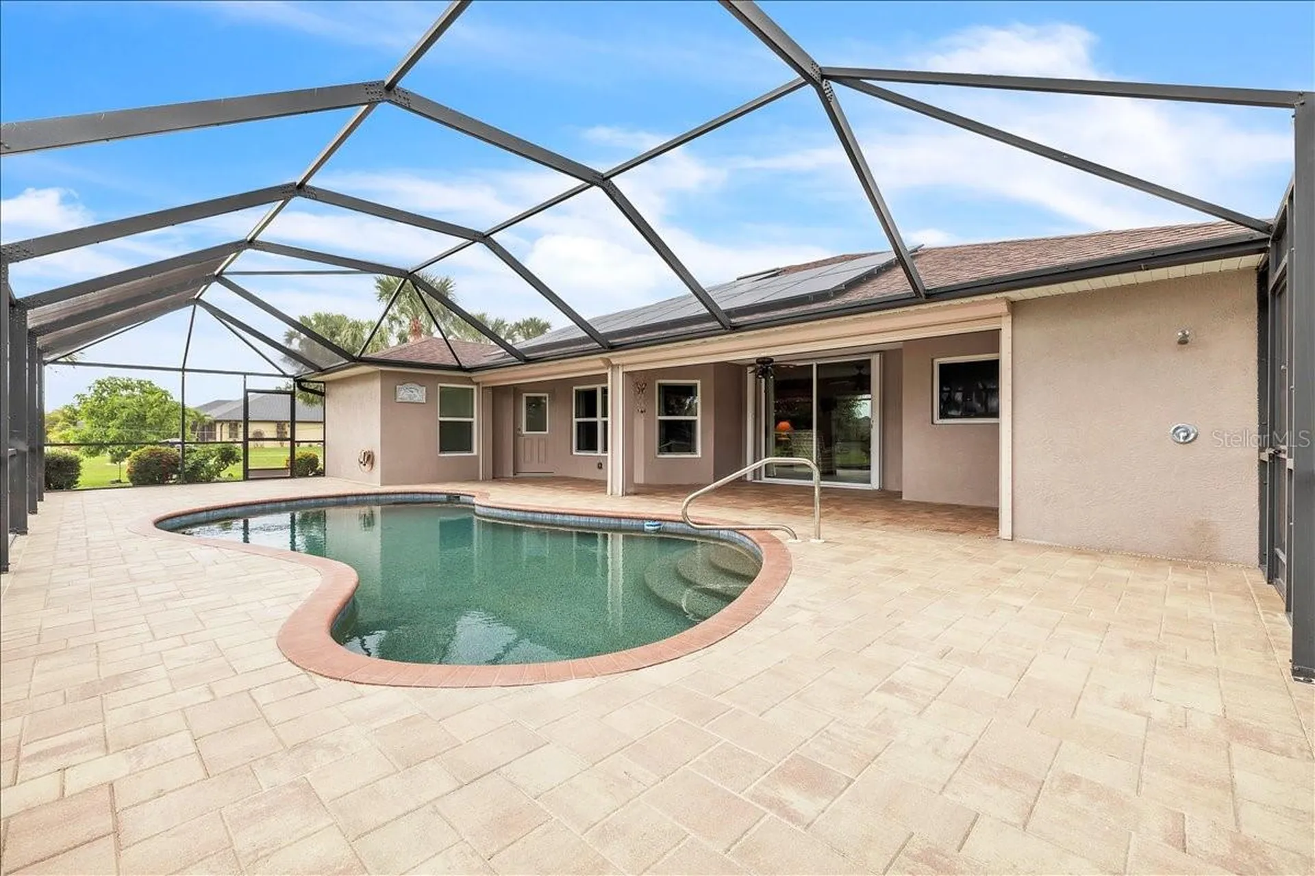 519 W Cashew Punta Gorda FL 33955