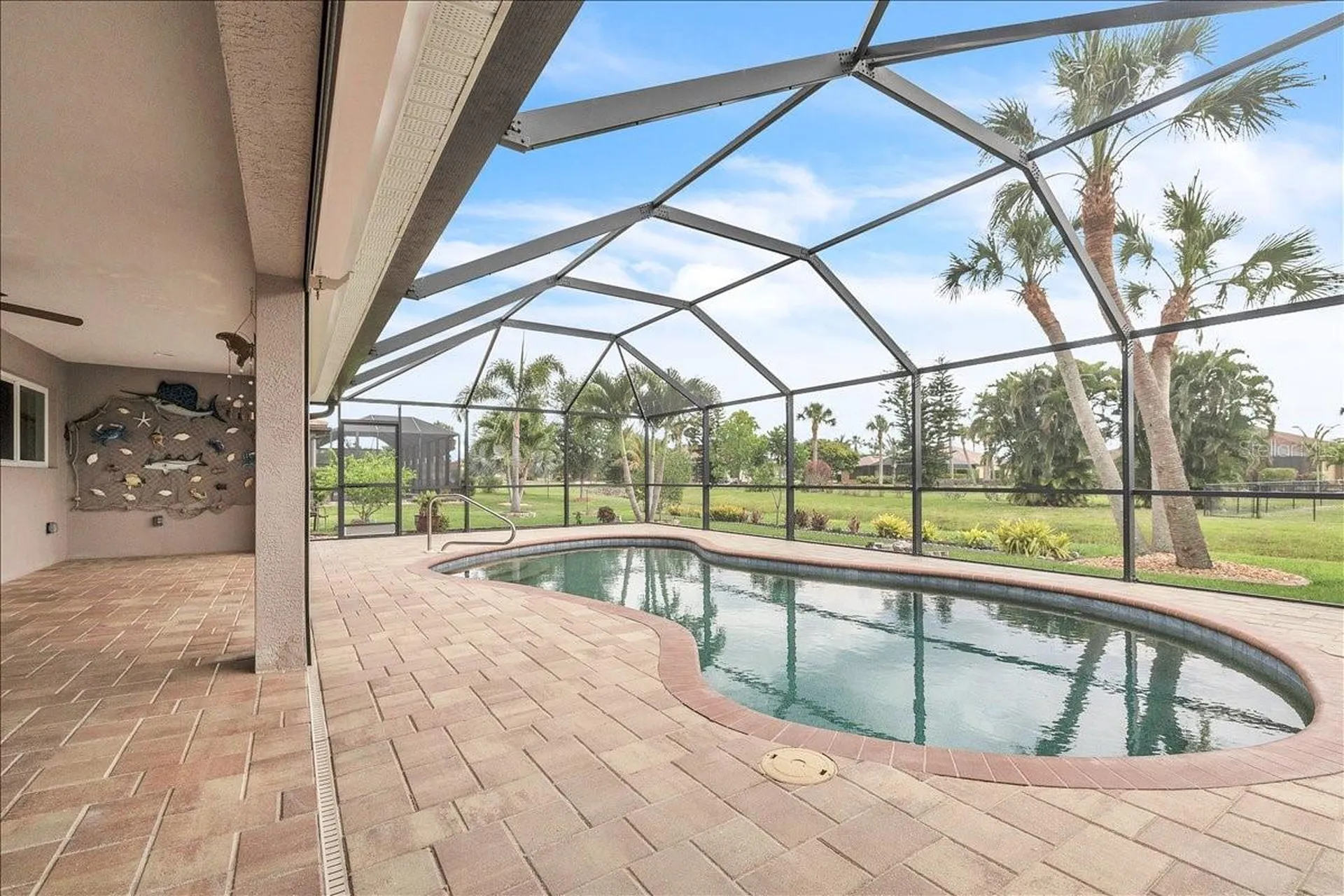 519 W Cashew Punta Gorda FL 33955