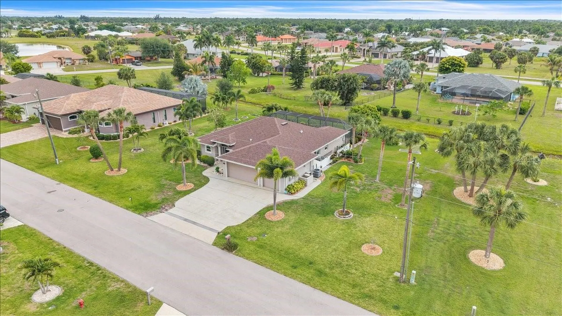 519 W Cashew Punta Gorda FL 33955