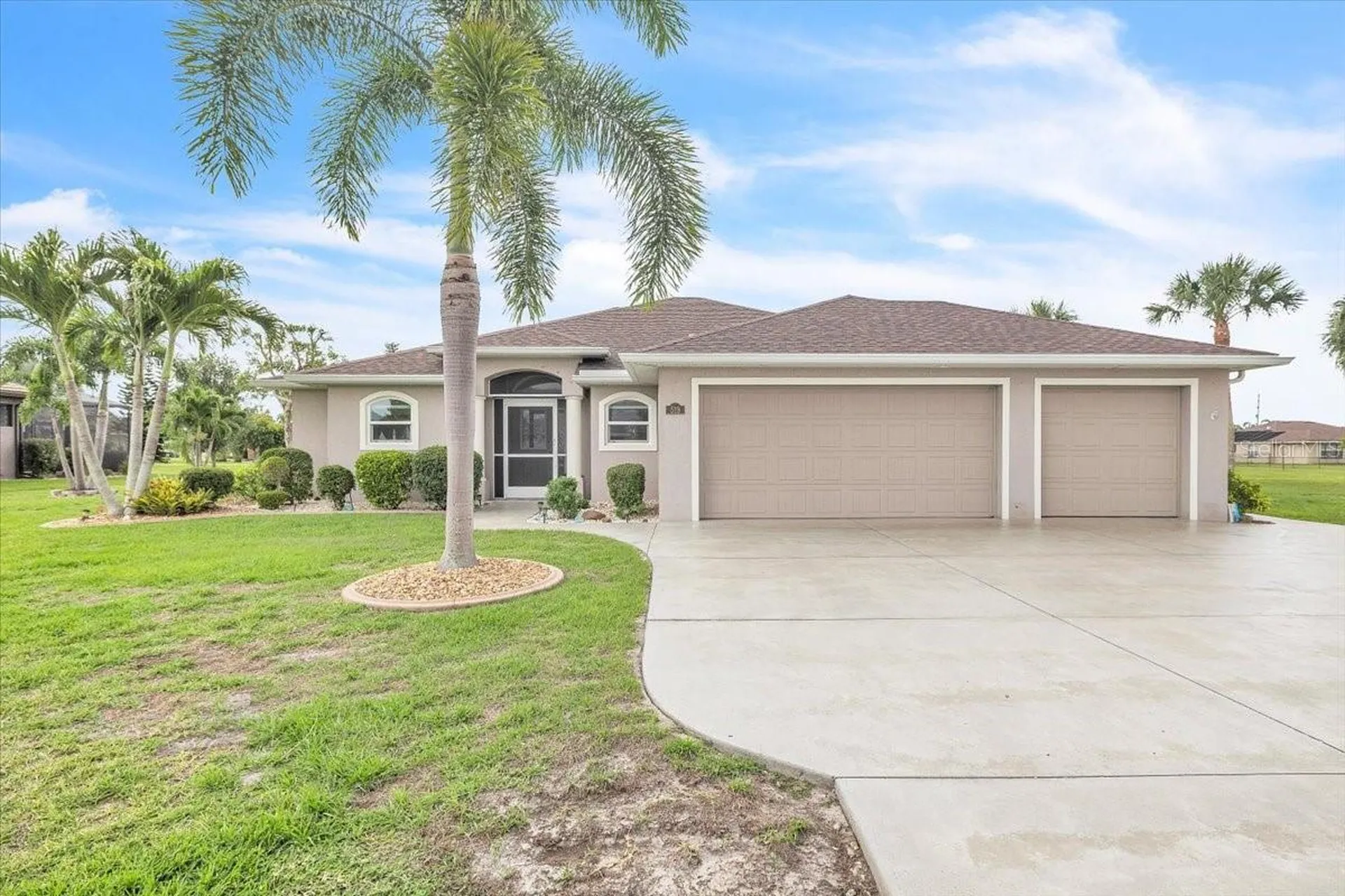 519 W Cashew Punta Gorda FL 33955
