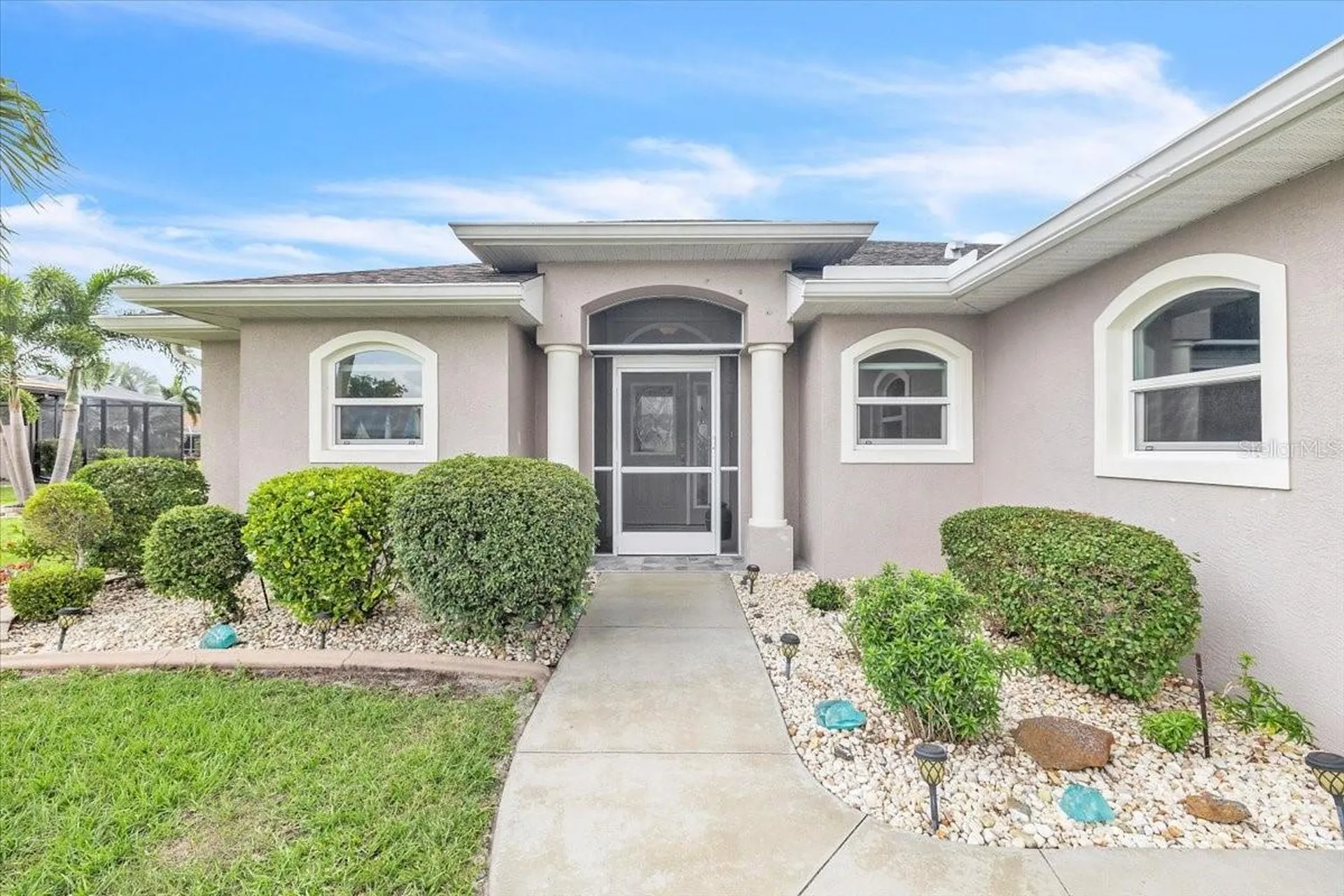 519 W Cashew Punta Gorda FL 33955