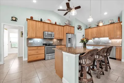 519 W Cashew Punta Gorda FL 33955