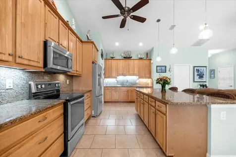 519 W Cashew Punta Gorda FL 33955