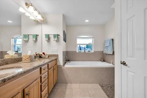 519 W Cashew Punta Gorda FL 33955