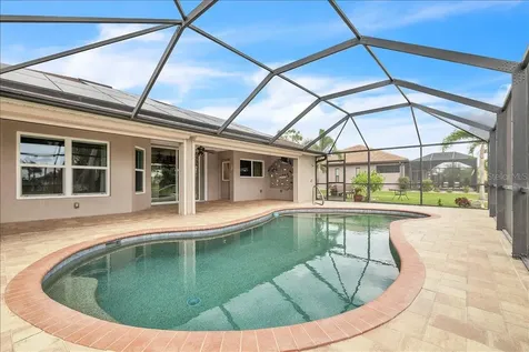 519 W Cashew Punta Gorda FL 33955