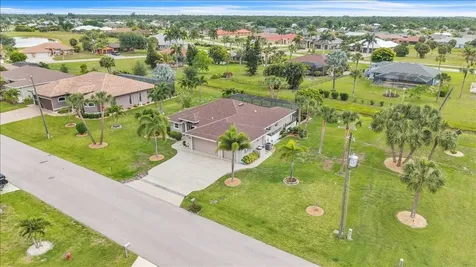 519 W Cashew Punta Gorda FL 33955