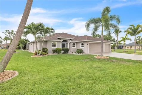 519 W Cashew Punta Gorda FL 33955