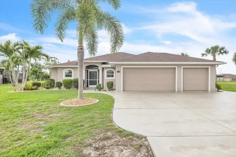 519 W Cashew Punta Gorda FL 33955