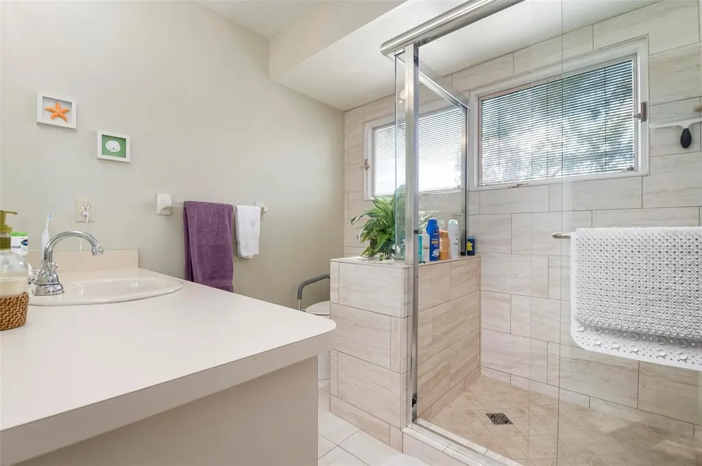 3896 Wilshire Drive Sarasota FL 34238
