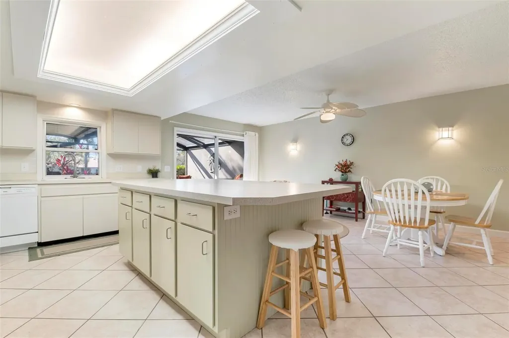 3896 Wilshire Drive Sarasota FL 34238