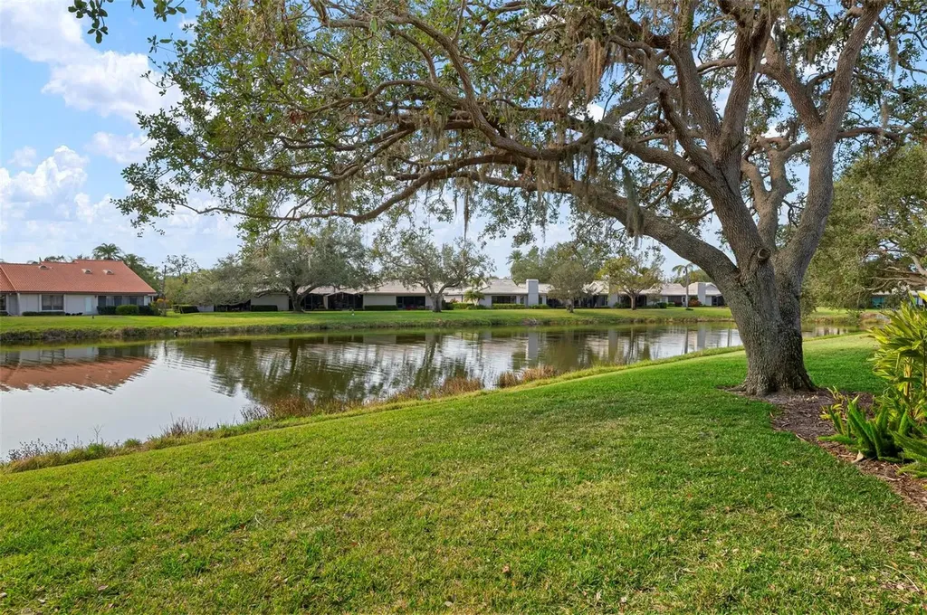 3896 Wilshire Drive Sarasota FL 34238