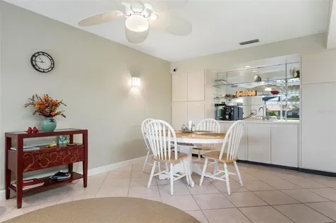 3896 Wilshire Drive Sarasota FL 34238