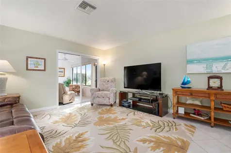 3896 Wilshire Drive Sarasota FL 34238