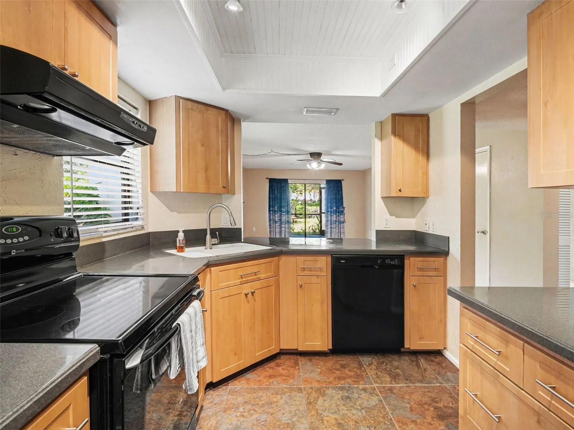 7205 Curtiss Avenue 1a Avenue Sarasota FL 34231
