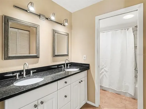 7205 Curtiss Avenue 1a Avenue Sarasota FL 34231