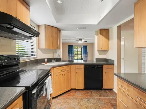 7205 Curtiss Avenue 1a Avenue Sarasota FL 34231