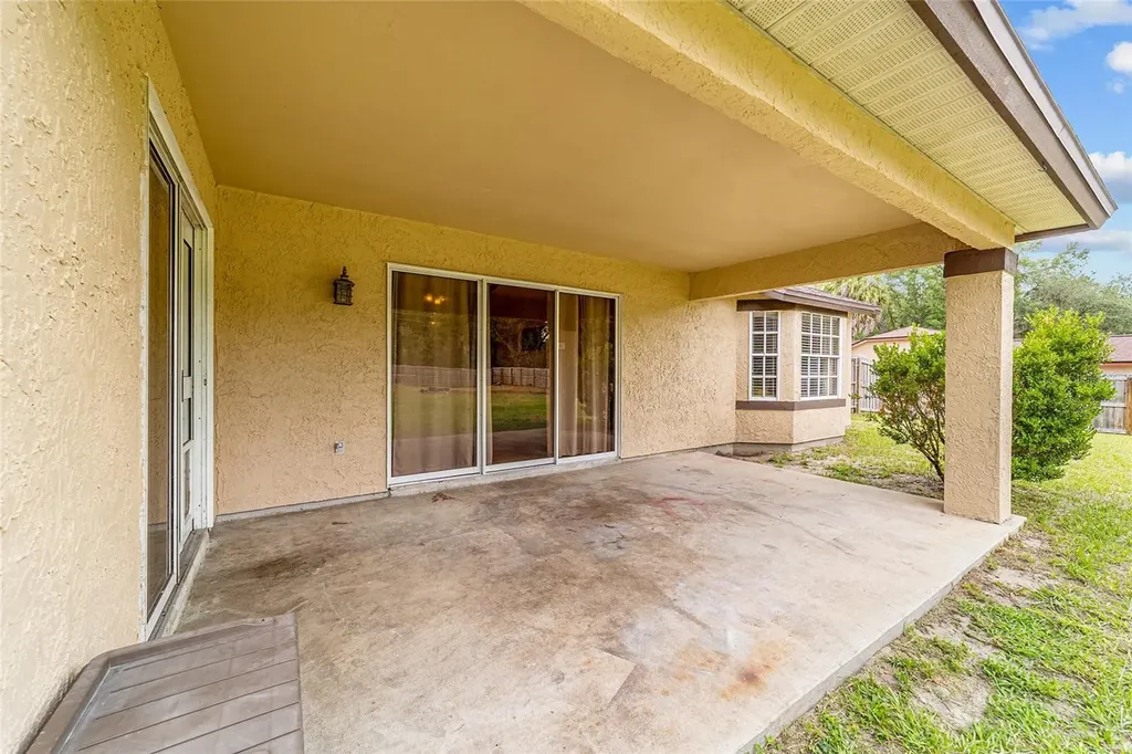 303 Oak Track Trail Ocala FL 34472