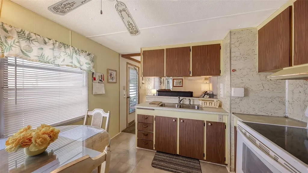 208 Southwinds Drive Sarasota FL 34231