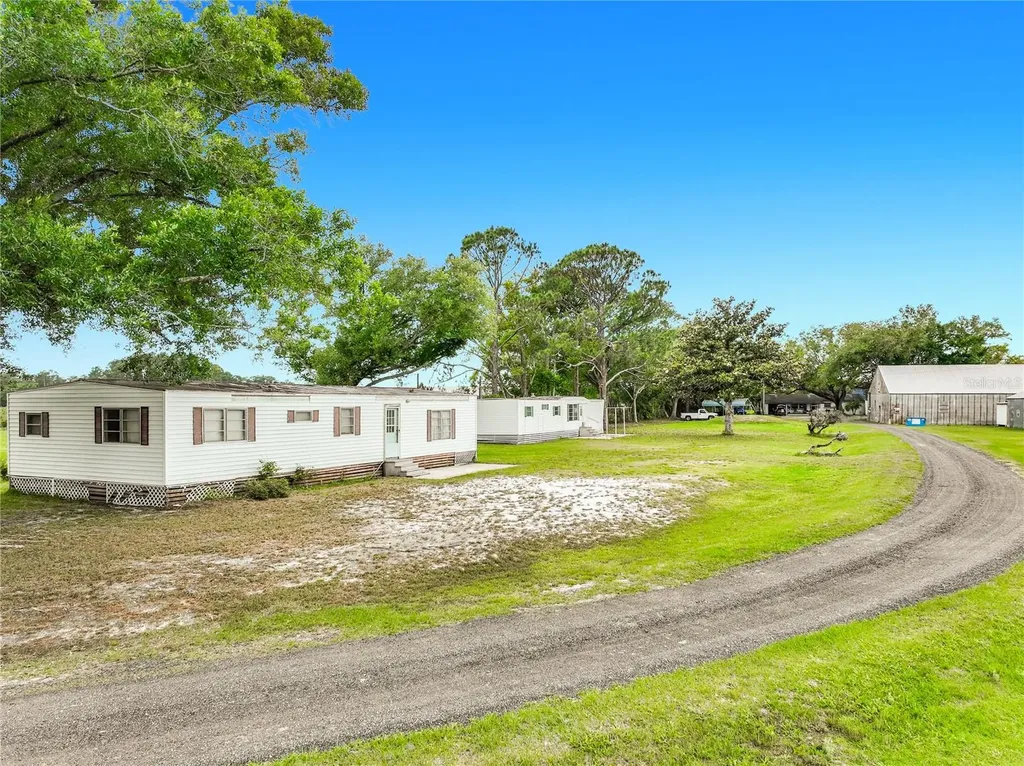 7001 Jones Avenue Mount Dora FL 32757