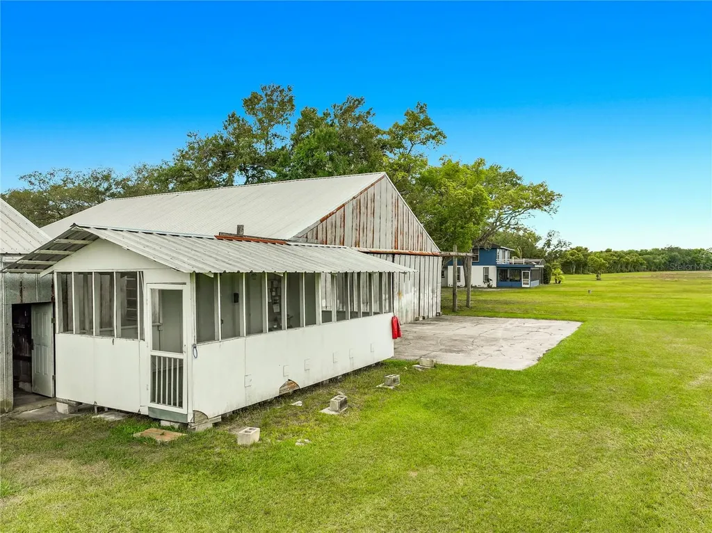 7001 Jones Avenue Mount Dora FL 32757