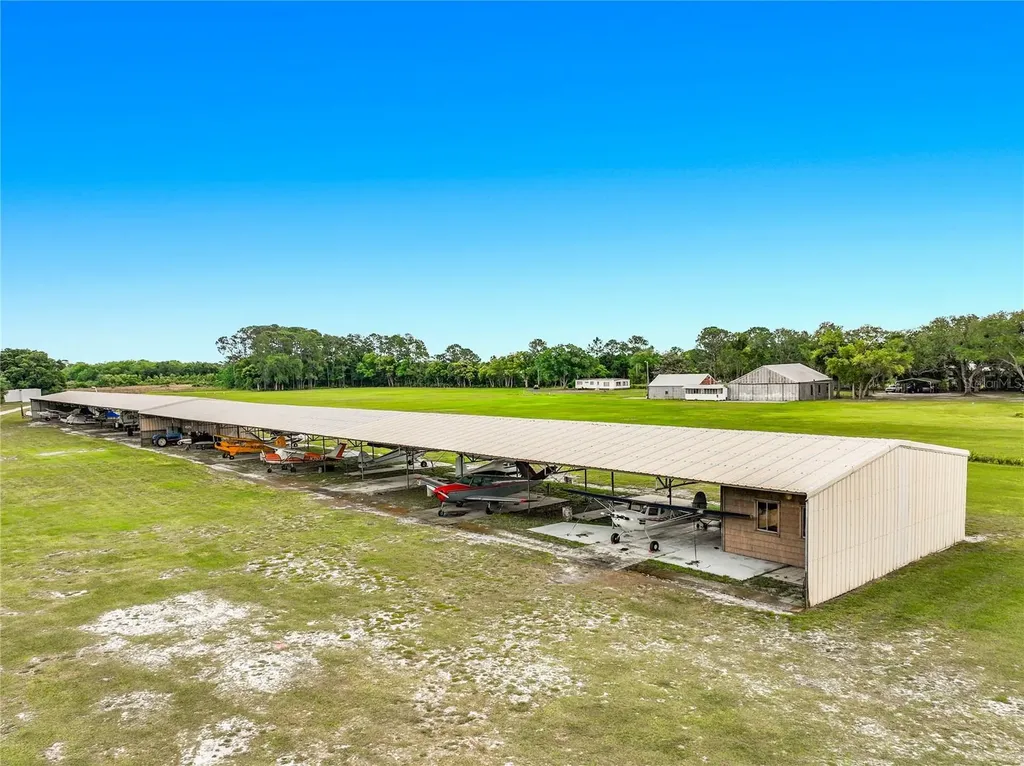 7001 Jones Avenue Mount Dora FL 32757