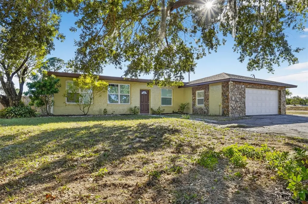 8812 Oakwood Drive Lake Wales FL 33898
