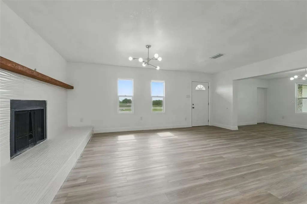 8812 Oakwood Drive Lake Wales FL 33898