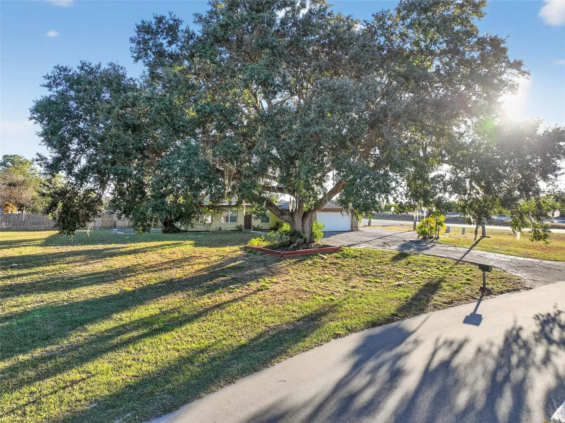 8812 Oakwood Drive Lake Wales FL 33898