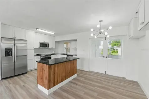 8812 Oakwood Drive Lake Wales FL 33898