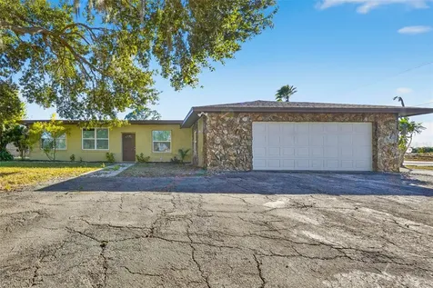8812 Oakwood Drive Lake Wales FL 33898