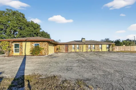 8812 Oakwood Drive Lake Wales FL 33898