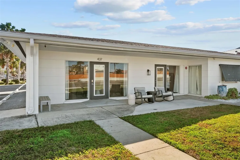 439 Causeway Boulevard Dunedin FL 34698