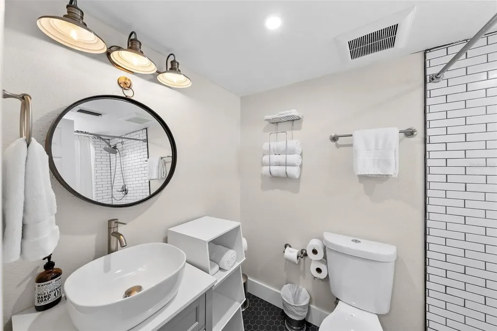 439 Causeway Boulevard Dunedin FL 34698