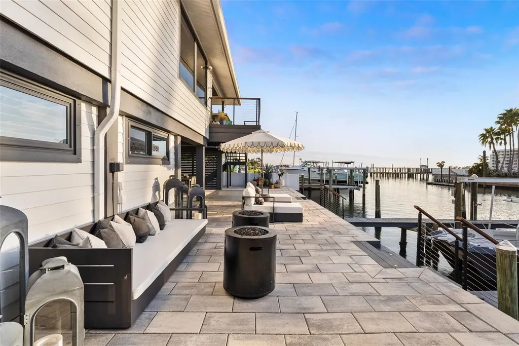 439 Causeway Boulevard Dunedin FL 34698
