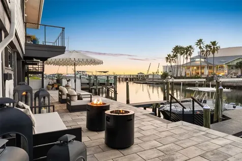 439 Causeway Boulevard Dunedin FL 34698